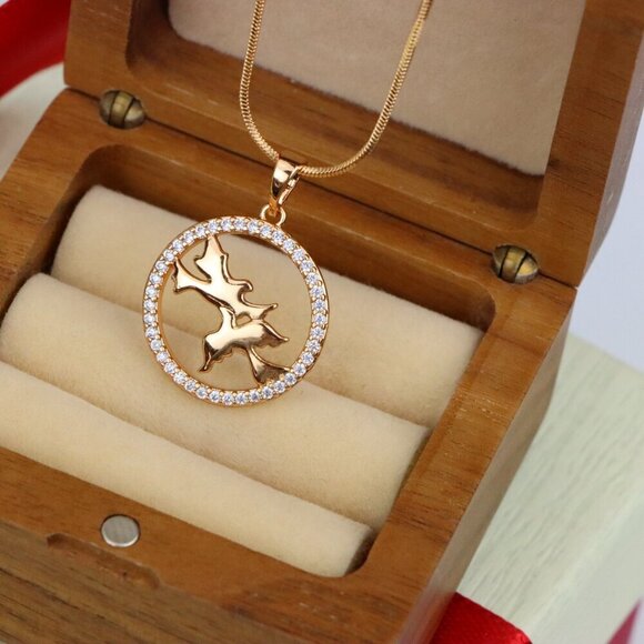 "Rose Gold Circle Pendant with Flying Birds and Crystal Border Design, XPPT1612 - Picture 6 of 13